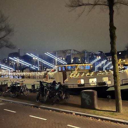 Skinny Bridge Houseboat Amstel View Amsterdam Exterior foto
